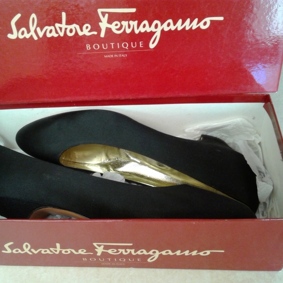 SALVATORE FERAGAMO - Picture 2 of 8